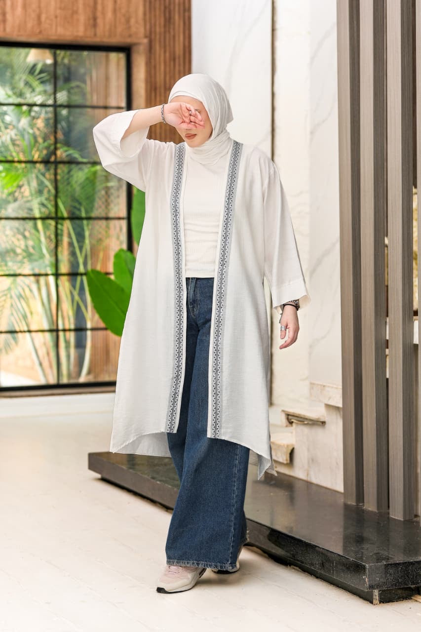 Embroidery kimono silver